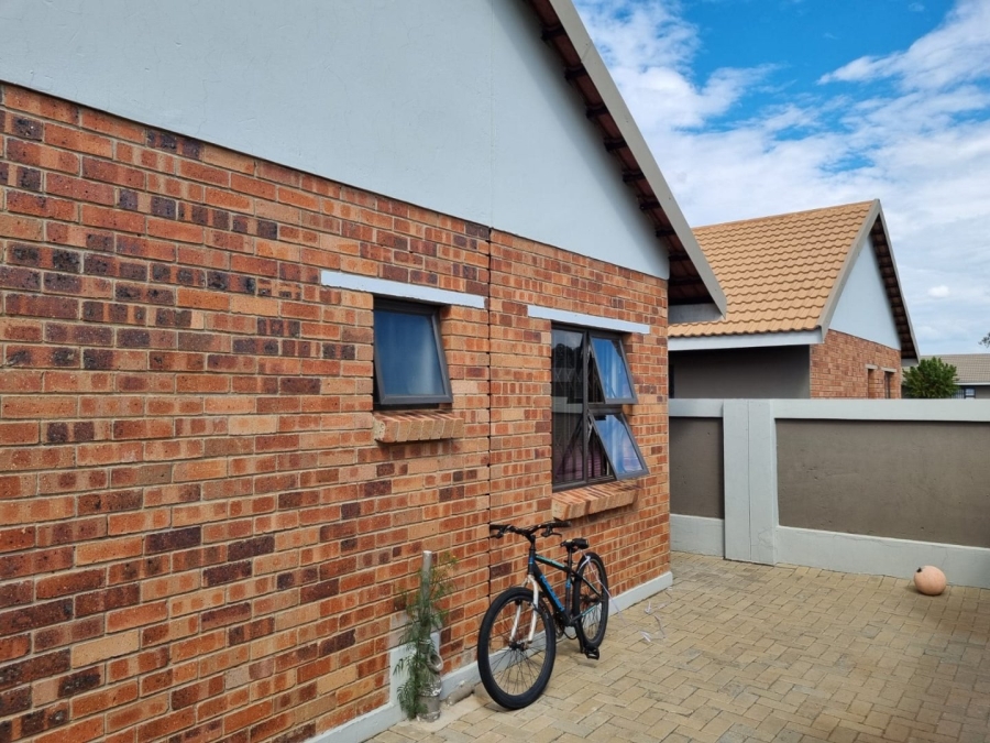 2 Bedroom Property for Sale in Estoire Free State